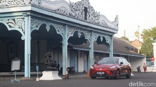 Mobil listrik MG4 EV digunakan oleh tim detikOto untuk ekspedisi budaya Batik dan Wayang di Jawa Tengah