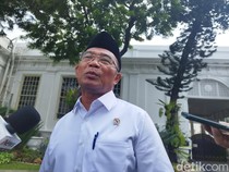 Muhadjir Heran Ada Isu Mensos Risma Tak Dilibatkan Penyaluran Bansos