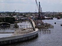 Banjir Rendam Perumahan di Jakarta, Pembangunan Tanggul Laut NCICD Kian Mendesak?