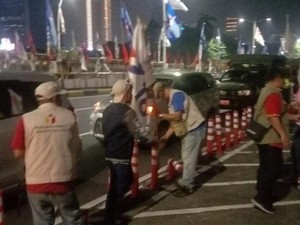 Bendera Parpol di Stick Cone Rasuna Said Membahayakan Akhirnya Ditertibkan