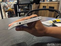 Unboxing Poco X6 5G, Makin Mewah dengan Bezel Tipis