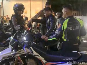 Balap Liar di AP Pettarani Makassar Dibubarkan Polisi, 7 Motor Diamankan