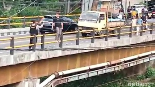 Polisi menggagalkan upaya bunuh diri WN Taiwan di Jembrana, Bali.