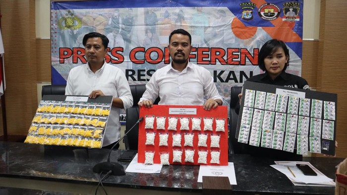 Polres Tarakan saat merilis pengungkapan kasus obat keras masuk ke Kota Tarakan.