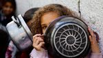 Potret Pilu Anak-anak Gaza Antre Makanan