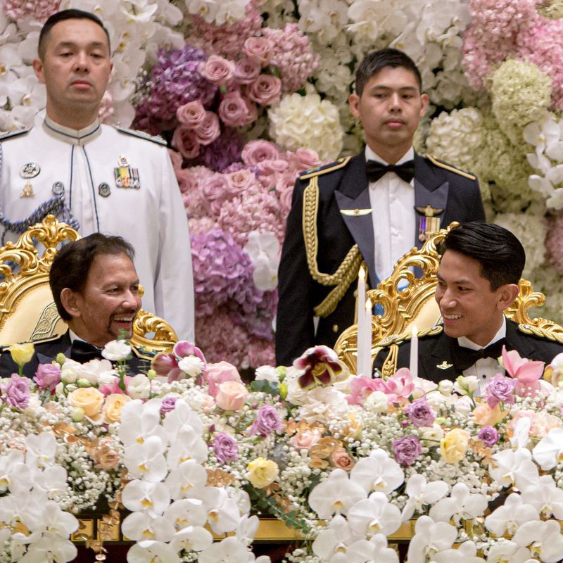 Prince Mateen Anisha Rosnah Saat Royal Banquet