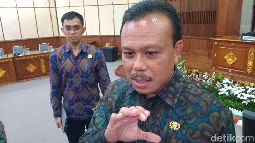 Sekretaris Daerah Pemprov Bali Dewa Made Indra di kantor gubernuran, Selasa (16/1/2024). (Aryo Mahendro/detikBali).