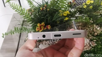 Ini penampakan bagian bawahnya. Foto: detikINET/Josina