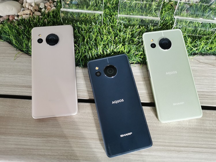 Sharp Aquos Sense8