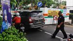 Terdampak Proyek Saluran Limbah, Jalan Cikini Padat Merayap