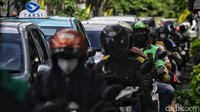 Arus lalu lintas merayap terkena imbas proyek saluran limbah.