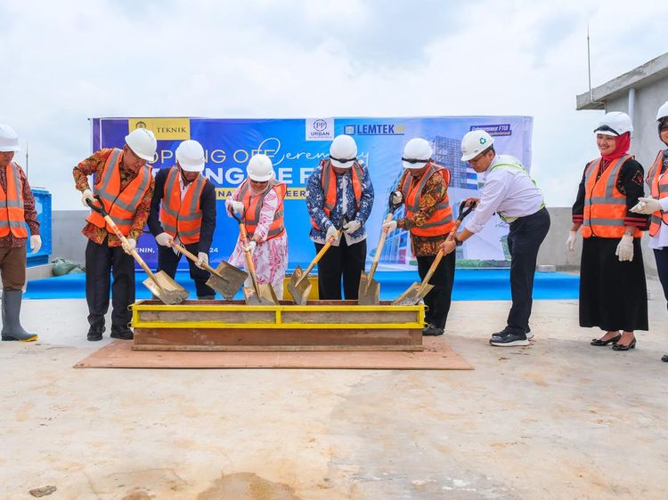 Foto: Topping Off Gedung IDE, Pusat Kolaborasi & Inovasi FTUI