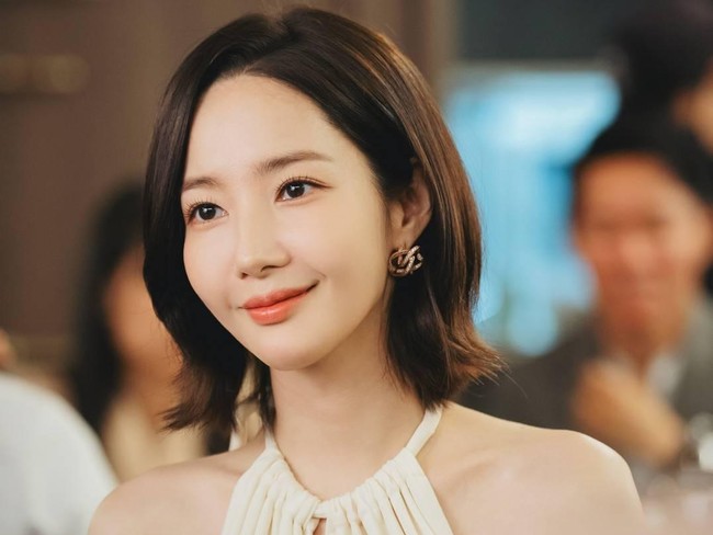 Transformasi Park Min Young dalam drama Korea Marry My Husband