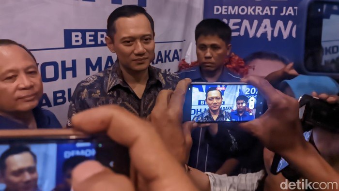 Ketua Umum Partai Demokrat Agus Harimurti Yudhoyono (AHY) di Hotel Amantis, Jogoloyo, Wonosalam, Demak, Selasa (16/1/2024) malam.