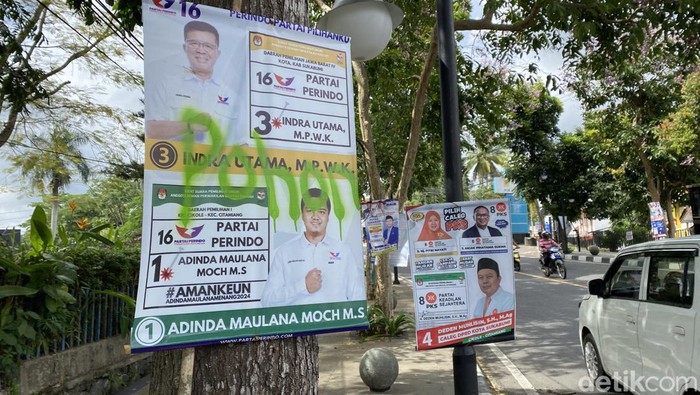 APK dipaku di pohon di Sukabumi.