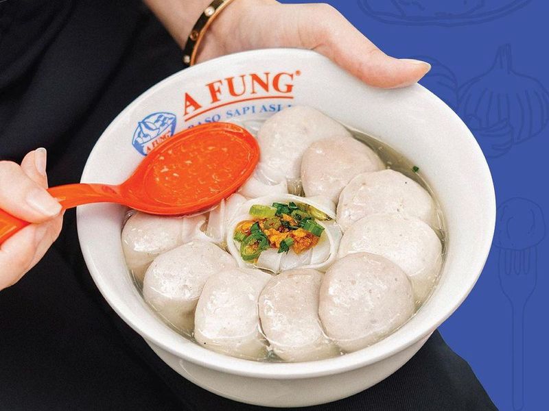 Seporsi bakso seharga Rp 70 ribu menuai perdebatan karena terlalu mahal