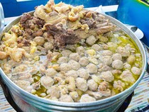 Bakso Harga Rp 70 Ribu hingga Resto Sepi Gegara Sertifikat Halal