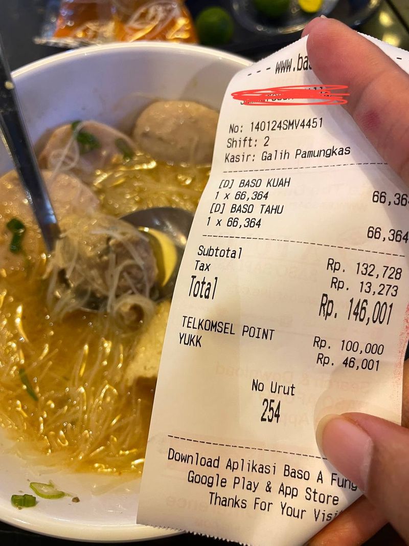 Seporsi bakso seharga Rp 70 ribu menuai perdebatan karena terlalu mahal