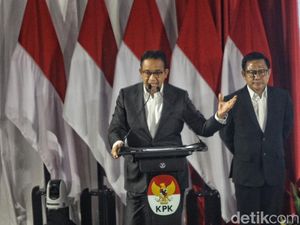 Anies dan Cak Imin Kompak Berjas Hitam saat Tiba di JCC Senayan