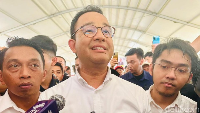 Capres nomor urut 1 Anies Baswedan saat kampanye di Bone, Sulsel.
