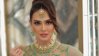 Semoga berjodoh Aamiin @cathrinewilson u La Lah, ungkap akun etrs****. Sangat cocok sekali bg @ruben_onsu, kata akun dhyte****. Masya Allah..cantik nyaaa tetep istiqomah yaah Kak, jelas akun bdgre****. Foto: dok. Instagram Catherine Wilson