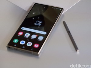 Apple Kesulitan Tiru Fitur Samsung Ini di iPhone 17 Pro