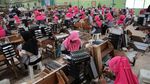 Ganjar Temui Buruh Perempuan di Kendal