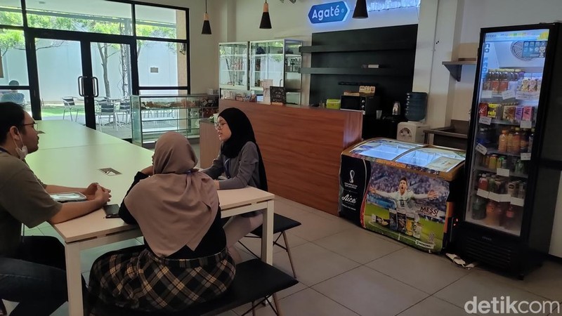 Kira-kira gimana ya penampakan kantor developer game asal Indonesia? Kebetulan detikINET bertandang ke kantor Ageta nih. Yuk intip apa aja isinya.