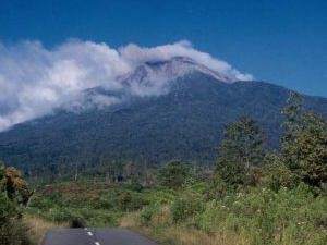 Pendakian Gunung Kerinci: Jalur, Biaya, dan Mitos
