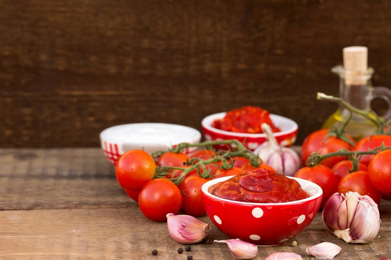 Ilustrasi sambal tomat