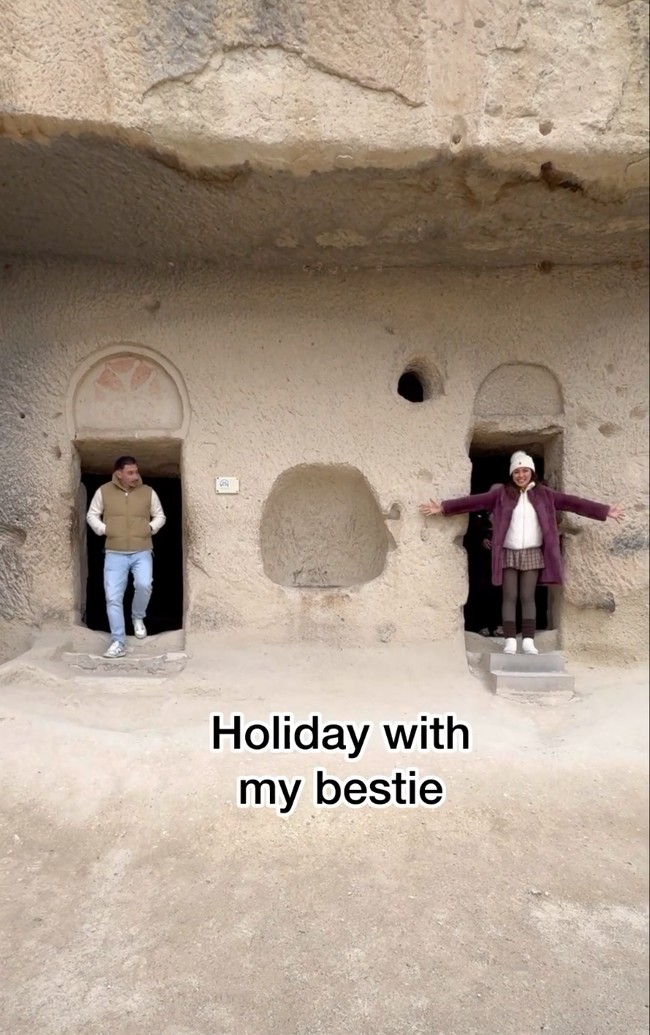 Jessica juga membuat video singkat yang memamerkan sedikit keseruan mereka selama di sana. Ekspresi bahagia pun terlihat jelas menghiasi wajah Jessica. Foto: Instagram/@inijedar