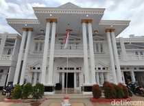 Penampakan Kantor Desa Mewah Bak Istana di Ciamis