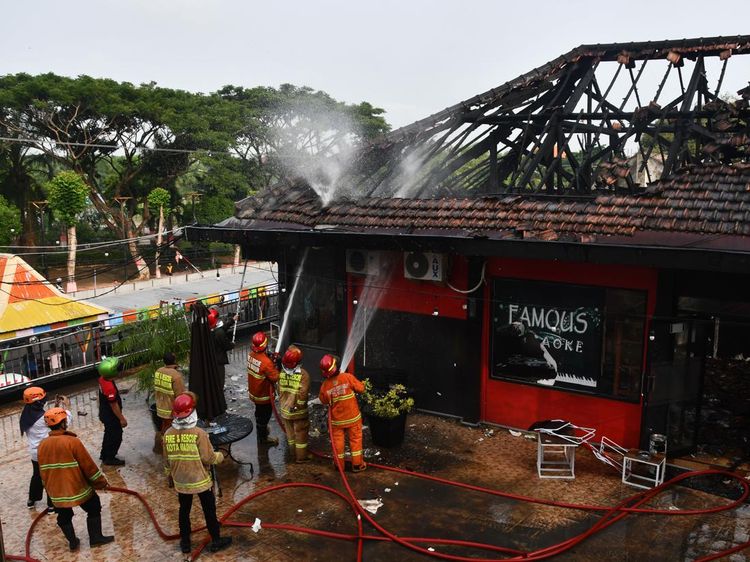 Potret Tempat Karaoke di Madiun Ludes Terbakar