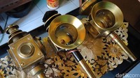 Lentera buatan Imron ternyata tidak hanya diminati oleh konsumen lokal seperti Surabaya, Malang, Jakarta saja. Melainkan konsumen asal Malaysia dan Belanda pernah memesan.