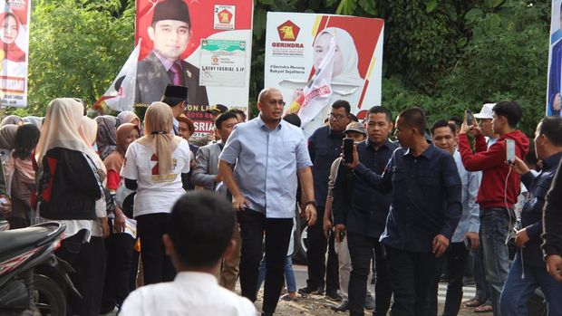 Foto: Ketua TKD Prabowo-Gibran Sumbar, Andre Rosiade, kampanye di Bukittinggi, Sumbar, Selasa (16/1/2024). (dok. istimewa)