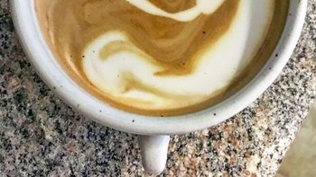 Latte art gagal lagi. Tapi apakah ada yang melihat Harry Potter bertarung dengan Dementor? Foto: Boredpanda