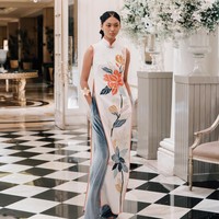 Inilah koleksi Cheongsam Sebastian Gunawan untuk Imlek 2024, yang bertajuk Yu Garden. Kata Yu sendiri bermakna kebahagiaan yang kemudian diinterpretasikan Seba dan Cristina ke dalam 48 look yang beragam. Foto: Dok. Sebastian Gunawan.