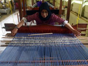 Melihat Pembuatan Songket Aceh yang Tembus Pasar Mancanegara