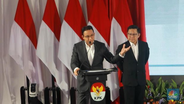 Pasangan Anies Baswedan dan Muhaimin Iskandar dalam Penguatan Antikorupsi bagi calon Presiden dan Calon Wakil Presiden periode 2024 pada Rabu, (17/1/2024). (CNBC Indonesia/Muhammad Sabki)