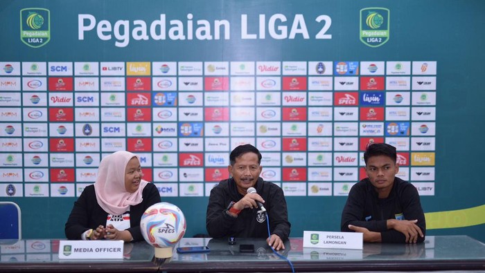 Pelatih Persela Djanur