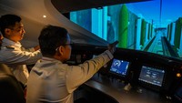 PT KCIC memberikan pendidikan dan pelatihan kepada 40 calon masinis kereta cepat guna menyiapkan SDM lokal yang mampu mengemudikan Kereta Cepat Jakarta Bandung.  