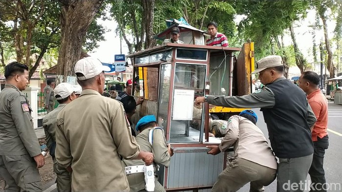 PKL Mulai Menjamur, Polpp Pamekasan Mulai Tertibkan PKL