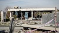 Penampakan rumah Peshraw Dizayi yang terkena serangan rudal Iran di Irbil, Irak, Selasa (16/1/2024). Dizayi, seorang pengusaha lokal terkemuka, tewas dalam salah satu serangan Irbil bersama anggota keluarganya. Garda Revolusi Iran mengklaim pasukannya telah menyerang markas spionase Israel di wilayah semi-otonom Kurdistan di Irak.