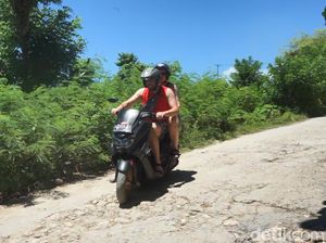 Pemilik Lahan Menuju Broken Beach Nusa Penida Relakan Tanahnya untuk Jalan