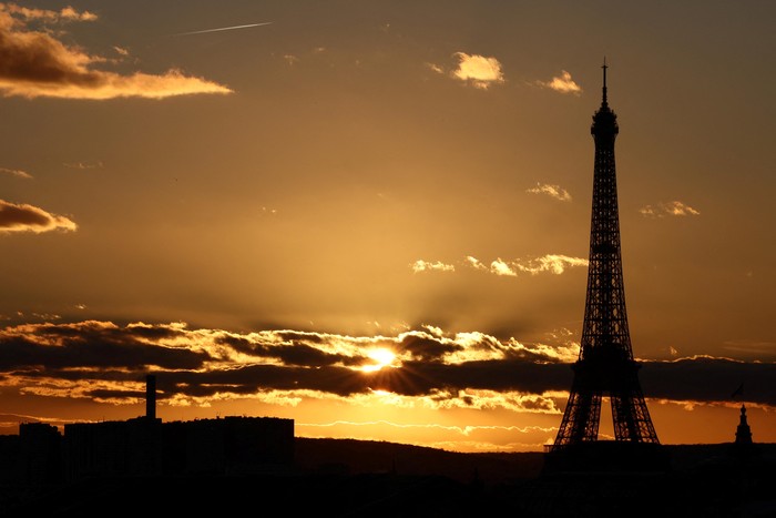 View of the Eiffel tower as the sun sets on a winter day in Paris, France, January 15, 2024. REUTERS/Stephanie Lecocq
