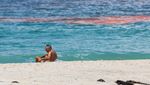 Potret Pantai di Cape Town Berubah Jadi Merah