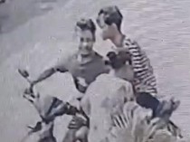 Nenek 70 Tahun Jalan Bertongkat Dijambret 2 Pria, Kalung Emas 10 Gram Raib