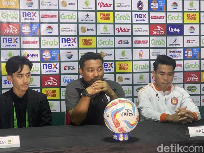 Sesi jumpa pers Persiraja Aceh usai menahan imbang PSIM Jogja di Stadion Mandala Krida, Jogja, Rabu (17/1/2024).