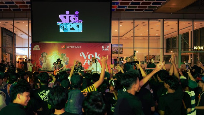 Aksi Sisitipsi di panggung VokPop.