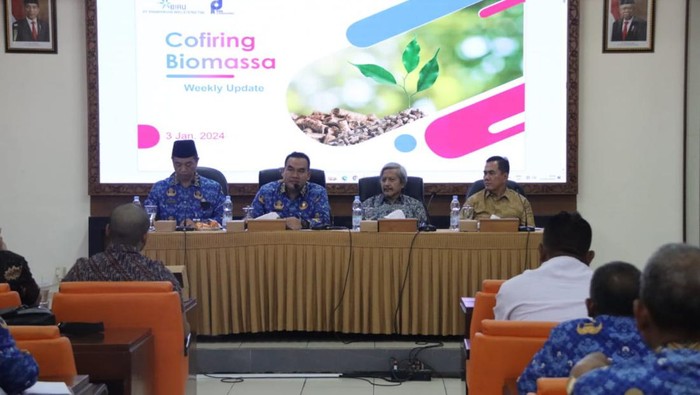 Tim dari Pabrik Biomassa PT Maharaksa Biru Energi Tbk berkoordinasi dengan Pemkab Blora di ruang pertemuan Setda Blora, Rabu (18/1/2024).